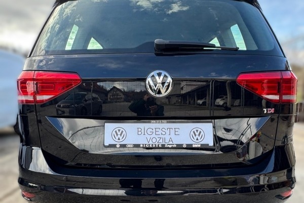 VW TOURAN 1.6 TDI, Ručni mjenjač 6 brzina.Registriran do 6/2026
