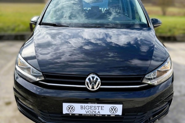 VW TOURAN 1.6 TDI, Ručni mjenjač 6 brzina.Registriran do 6/2026