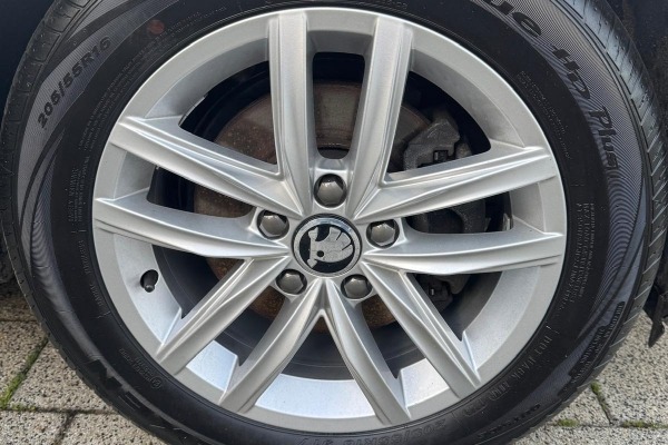 Škoda Octavia 2.0 TDI DSG7 BUSINESS LINE+ DYNAMIC