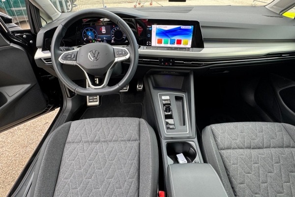 Volkswagen Golf 2.0 TDI,“MOVE”, 150 ks, DSG7,u sustavu PDV-a.