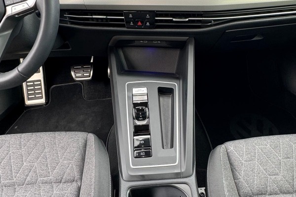 Volkswagen Golf 2.0 TDI,“MOVE”, 150 ks, DSG7,u sustavu PDV-a.