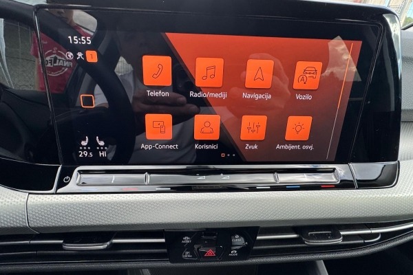 Volkswagen Golf 2.0 TDI,“MOVE”, 150 ks, DSG7,u sustavu PDV-a.
