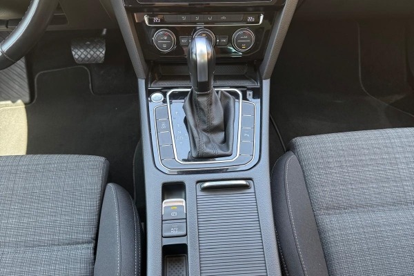 VW PASSAT 2,0 TDI,BMT,Bussines,Facelift,F1,(u sustavu PDV-a)