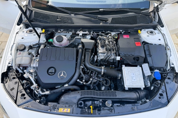 Mercedes-Benz A-klasa A 250 e automatik, Business