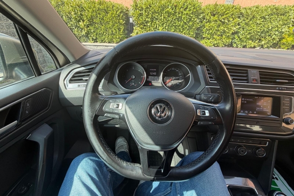VW Tiguan 2,0 TDI,R-Mjenjač,HR vozilo,Prvi vlasnik.