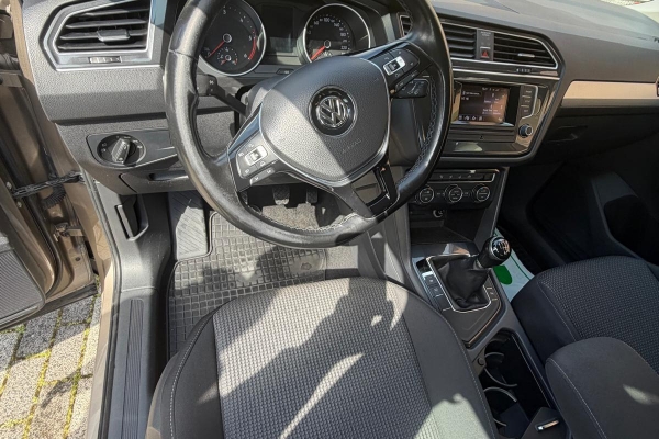VW Tiguan 2,0 TDI,R-Mjenjač,HR vozilo,Prvi vlasnik.
