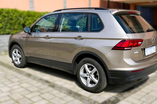 VW Tiguan 2,0 TDI,R-Mjenjač,HR vozilo,Prvi vlasnik.