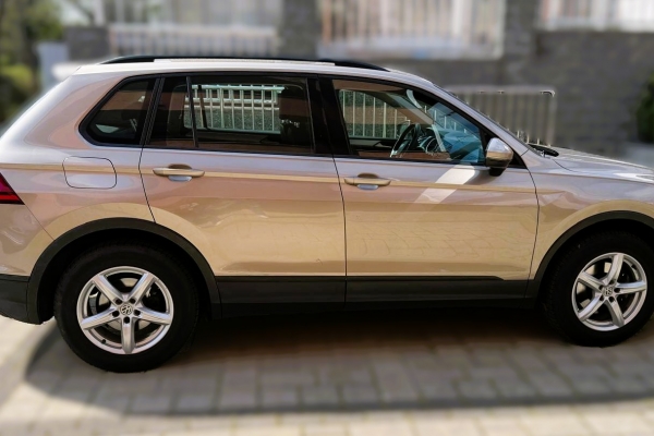 VW Tiguan 2,0 TDI,R-Mjenjač,HR vozilo,Prvi vlasnik.