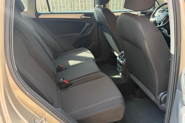 VW Tiguan 2,0 TDI,R-Mjenjač,HR vozilo,Prvi vlasnik.