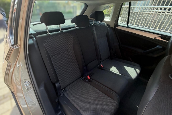 VW Tiguan 2,0 TDI,R-Mjenjač,HR vozilo,Prvi vlasnik.