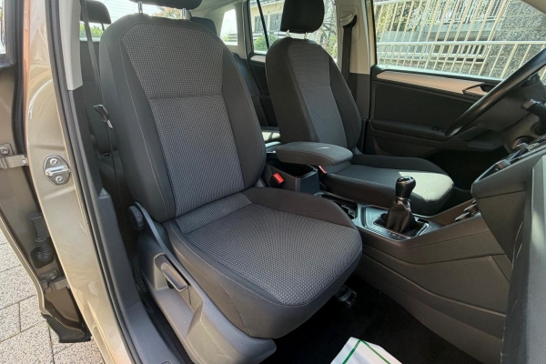 VW Tiguan 2,0 TDI,R-Mjenjač,HR vozilo,Prvi vlasnik.