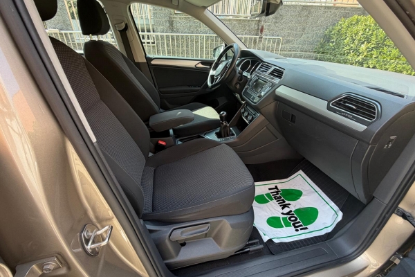 VW Tiguan 2,0 TDI,R-Mjenjač,HR vozilo,Prvi vlasnik.