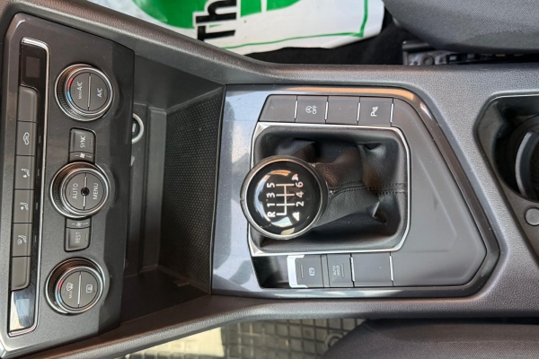 VW Tiguan 2,0 TDI,R-Mjenjač,HR vozilo,Prvi vlasnik.