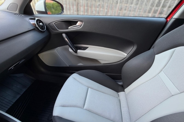 Audi A1 1,6 TDI,Ambition,bez prijenosa.