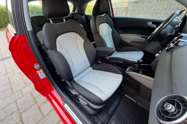 Audi A1 1,6 TDI,Ambition,bez prijenosa.