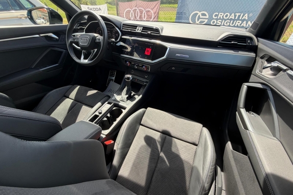 AUDI Q3 Sportback 45 TFSI-e S-tronic,Sonos,3x S line,u PDV-u.