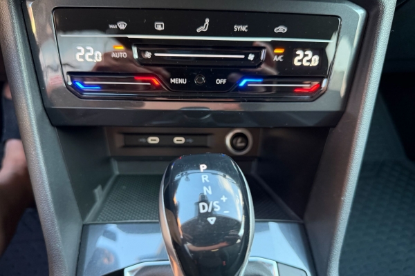VW Tiguan 2,0 TDI DSG “Life”,150 ks, u PDV-u.