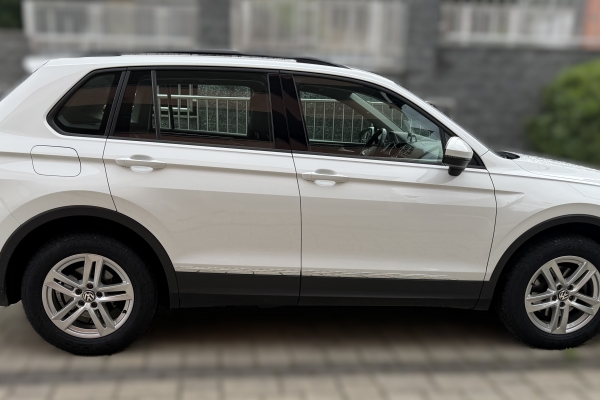 VW Tiguan 2,0 TDI DSG “Life”,150 ks, u PDV-u.