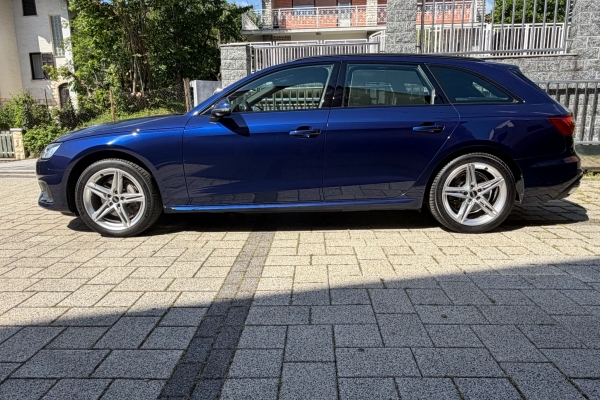 AUDI A4 Avant 40 TDI quattro S-tronic “Advanced”.
