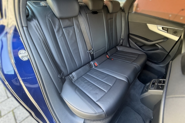 AUDI A4 Avant 40 TDI quattro S-tronic “Advanced”.