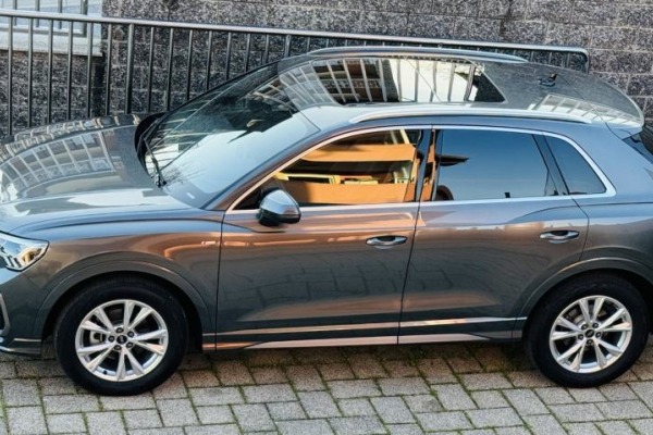 Audi Q3 35 TDI,S-tronic,2 x S-Line,PANORAMA