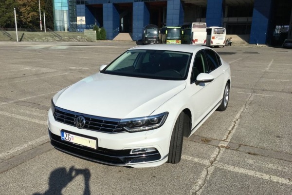 VW Passat 2,0 TDI BMT DSG R-Line, Highline 190 KS