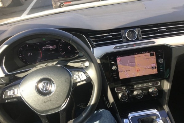 VW Passat 2,0 TDI BMT DSG R-Line, Highline 190 KS