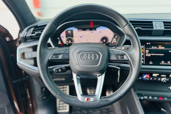 Audi Q3 Sportback 45 TFSI-e,2x S-Line,S-tronic,Plug-in-hybrid,Panorama