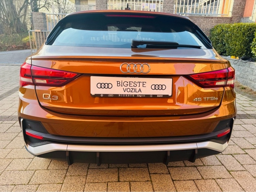 Bigeste d.o.o.Audi-q3-sportback-45-tfsi-e-2x-line-tronic-plug-in-hybrid-panorama-slika-237120183
