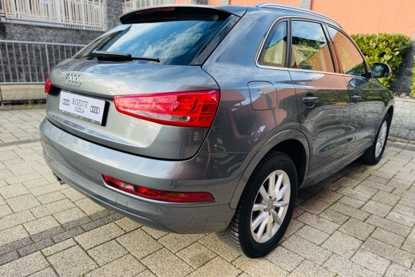 Audi Q3 2,0 TDI, Design, Servisna knjiga, 184 ks.