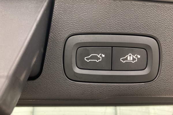 VOLVO XC60 FWD B4 Diesel