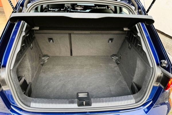 AUDI A3 Sportback 3.0 TDI,Ručni mjenjač 6 brzina.