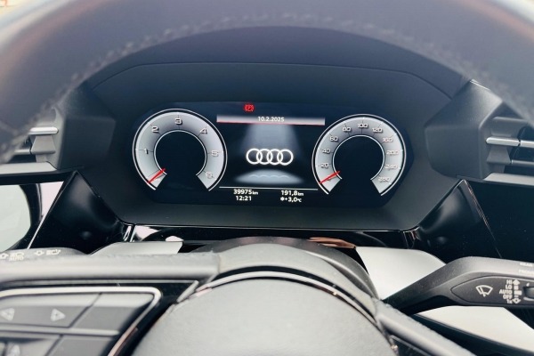 AUDI A3 Sportback 3.0 TDI,Ručni mjenjač 6 brzina.